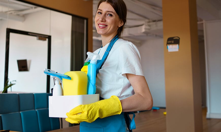 Friendly Cleaner holding products